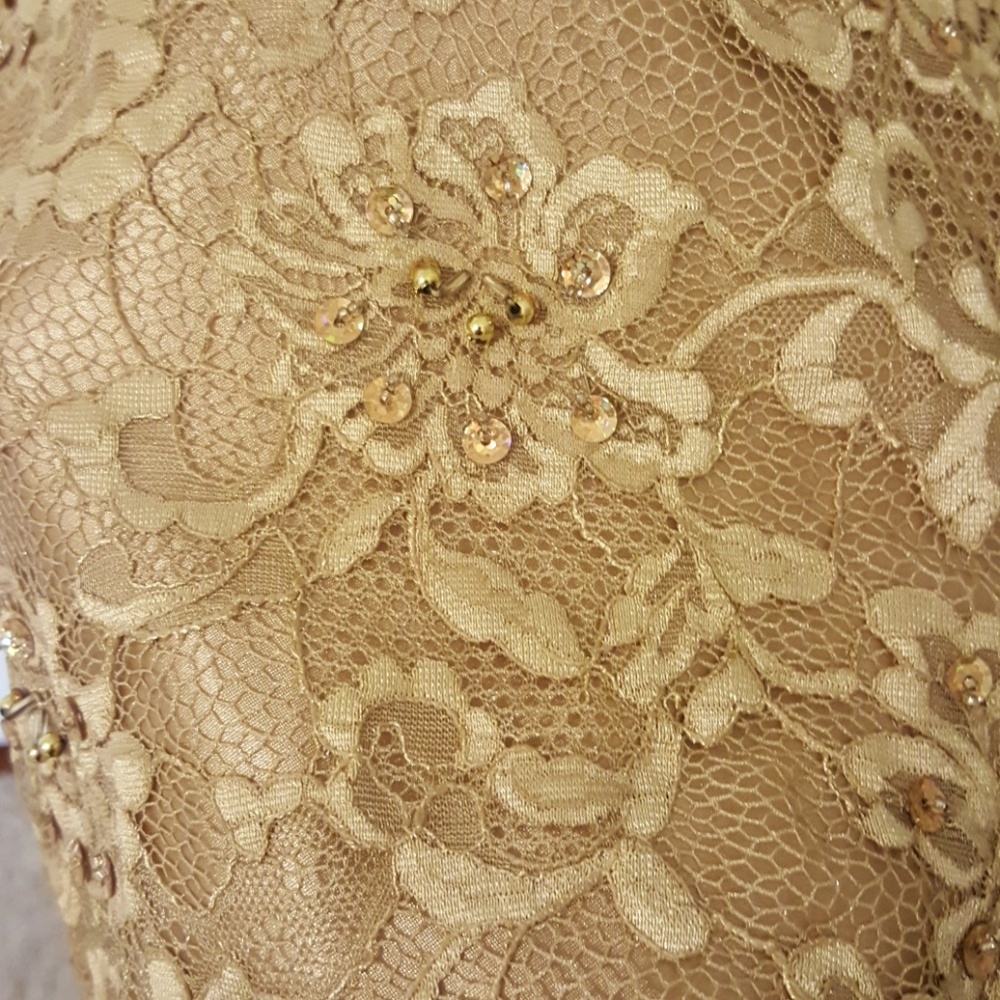 Dress - Picture 4 of 4